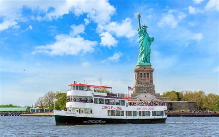 Cruises Around The Statue of Liberty
