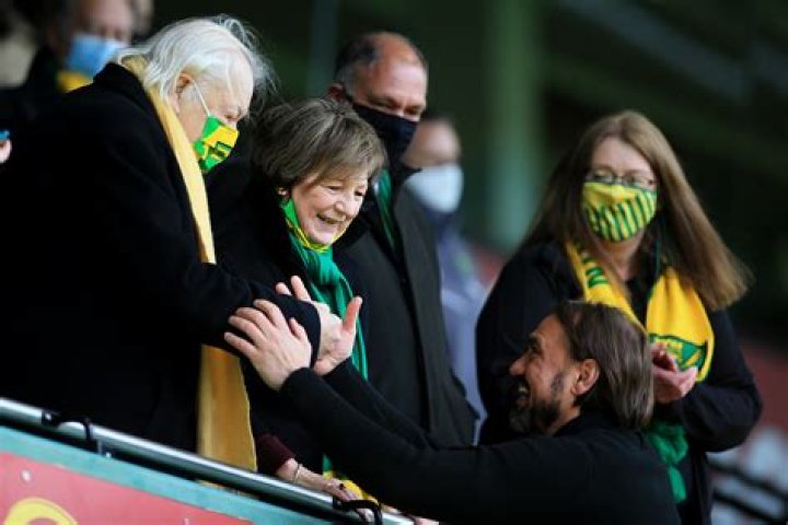 Delia Smith Net Worth - Wiki, Age, Weight and Height, Relationships, Family, and More
