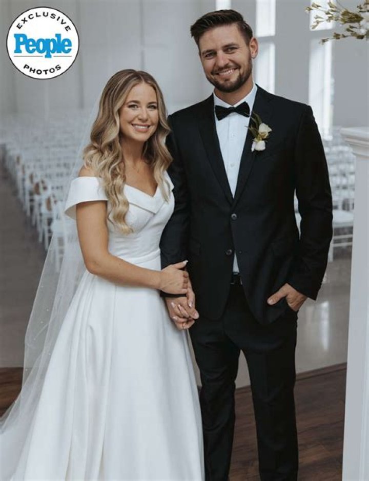 Fans Blow Up After Anna Duggar Opens Up About Marriage