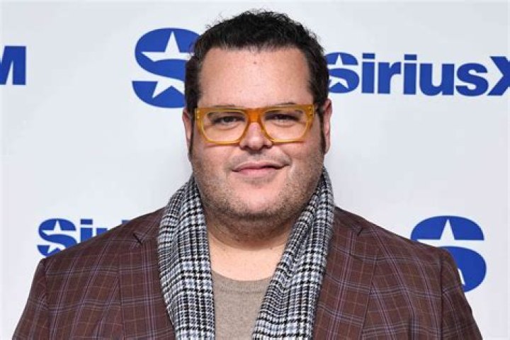 Josh Gad