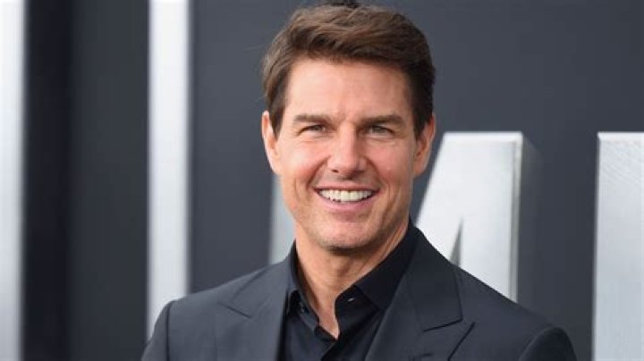 Tom Cruise Net Worth: Houses & Movies