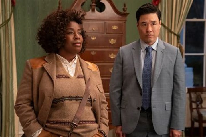Uzo Aduba Wins Emmy For Crazy Eyes